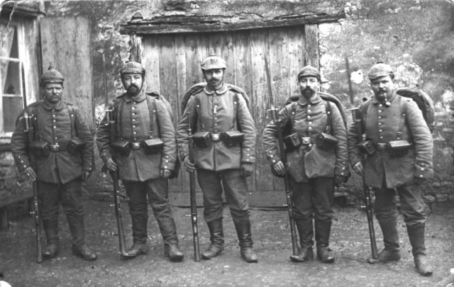 Group of German soldiers with Mausers with M71 bayonets