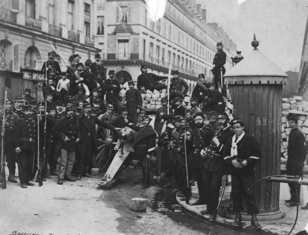 Paris 1871 Chassepots at  Place Vendome