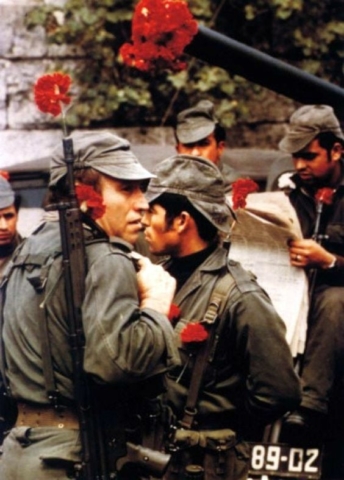 A Revolução dos Cravos, Portugal 1974